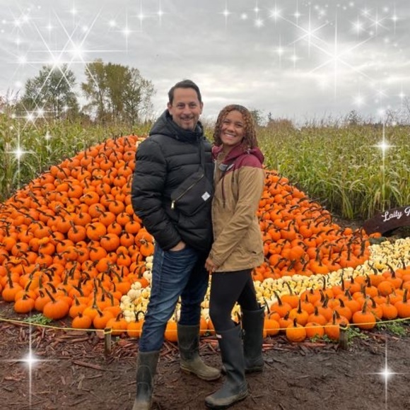 Meet your Posher, Lateesha - Picture 1 of 1